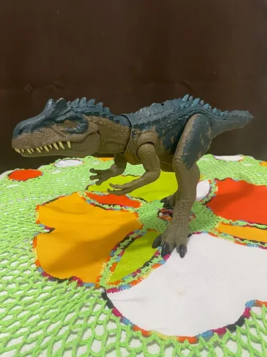 Allossauro Mattel (LEGENDA)