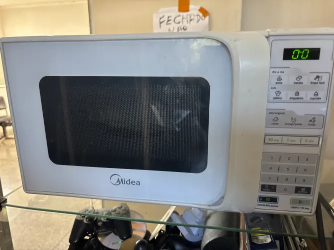 Microondas Midea 20 litros
