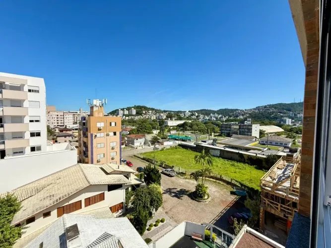 Studio 100% mobiliado com vaga privativa e vista livre. Ao lado da UFSC