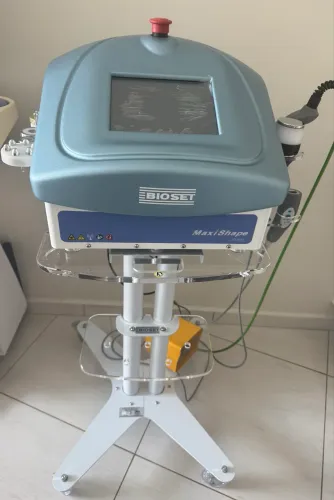 Maxishape Prime Bioset - Radiofrequência, Ultracavitação e LED Profissional - Seminova