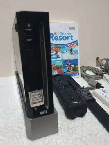 Nintendo Wii Black Piano completo com todos acessórios originais e Jogo