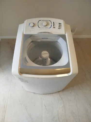 Máquina de Lavar Electrolux 12kg - 127V