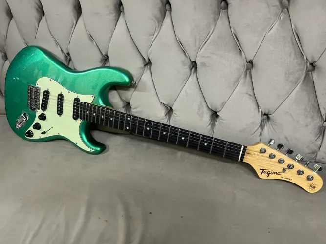 Guitarra tagima TG500