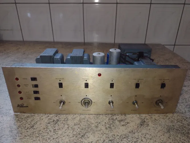 Amplificador valvulado Willkason 2212