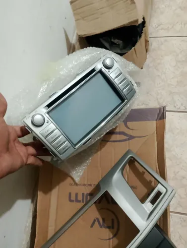 Vendo multimídia com moldura, e capota de couro da Toyota Hilux