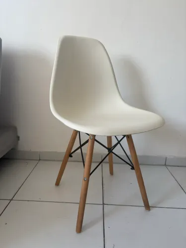 Conjunto de 4 cadeiras pé palito