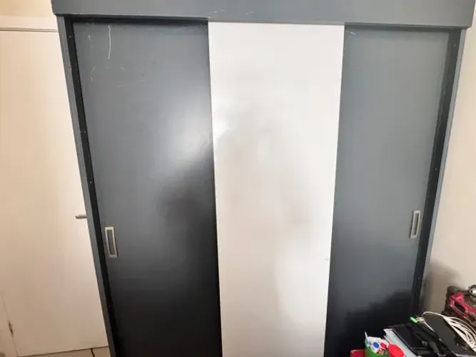 Guarda-Roupa 3 Portas em Ótimo Estado