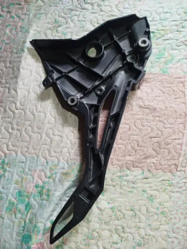 Suporte pedaleira Honda CB 300 Lado esquerdo