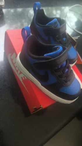 Tênis Nike novo original nunca usado tamanho 21