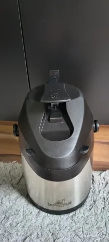 VENDE-SE GARRAFA TÉRMICA DE TERERÊ