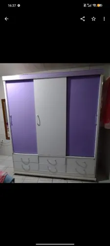 Guarda roupa com portas de duas cores PRETO E LILÁS - Valor a negociar