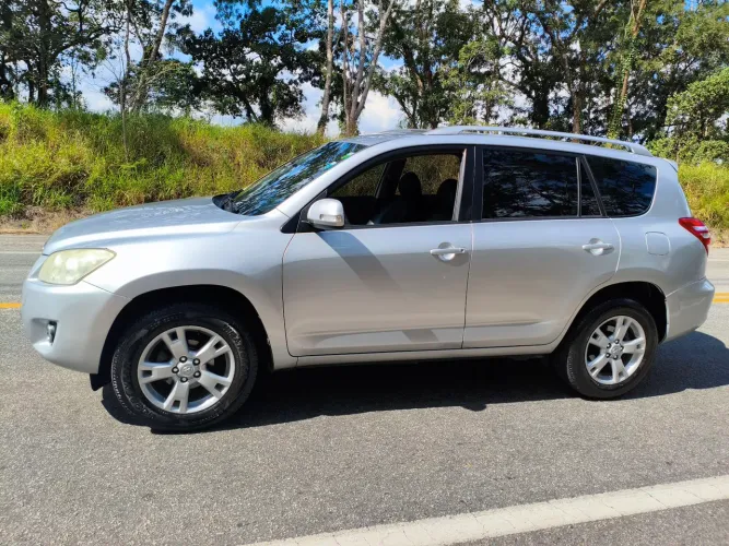 Toyota RAV4 2.4 4X2 16V 170cv Aut. 2012