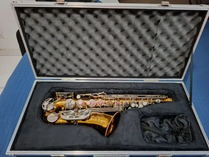 Saxofone Alto King Empire 665