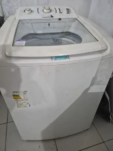 Máquina de lavar eletrolux