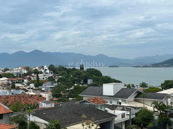 Apartamento 2 dormitórios com vista mar no Bom Abrigo