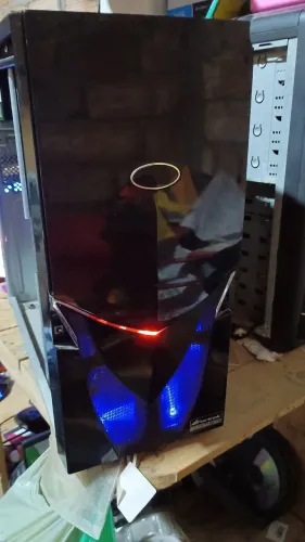 Desktop core i5 2400 8gb de ram ddr3 SSD 256gb fonte 500w retirada no local com monitor 19