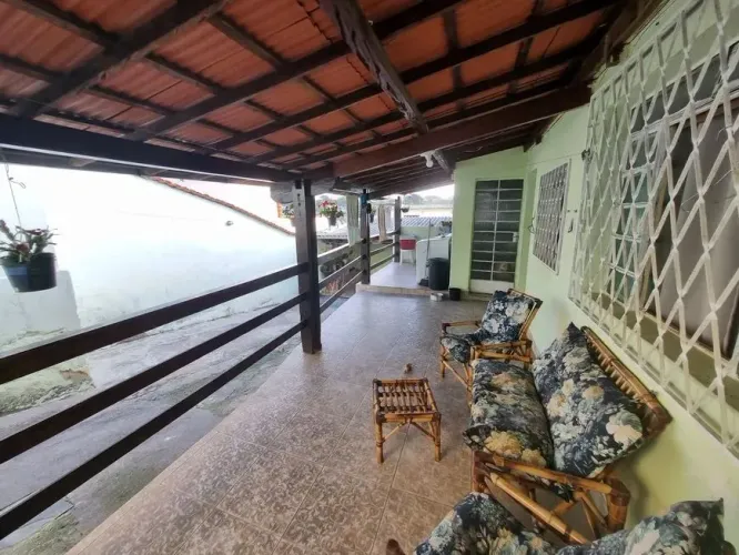Vendo cada em Santa Bárbara em Cariacica 