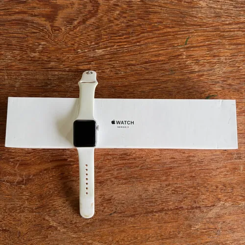 Apple Watch Series 3 38mm + película