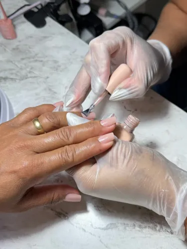 Contrato Manicure