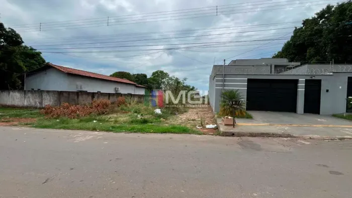 Lote com 457 metros quadrados em Vila Rosa - Goiânia - GO