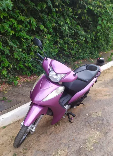 Vendo biz 2012 conservada