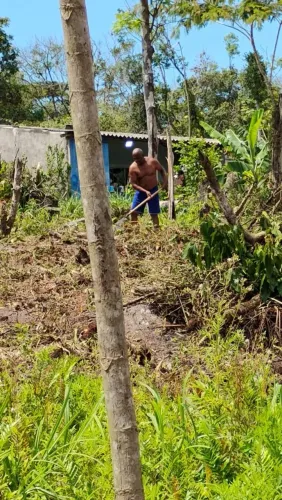 Terreno:10x30 com escritura.
