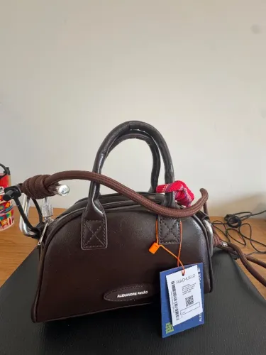 Bolsa Alexandre Pavão, Collab Riachuelo, NOVA