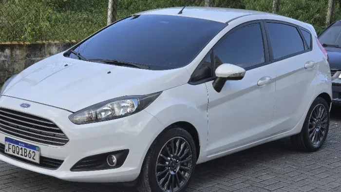 Ford Fiesta SEL 1.6 16V Flex Aut. 5P 2017