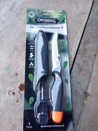 Faca flutuante para pesca
