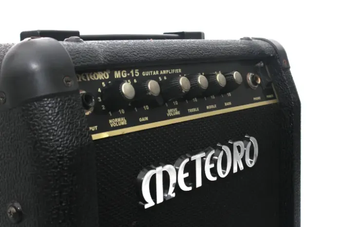 Amplificador Cubo Meteoro MG-15 - Ótimo Estado