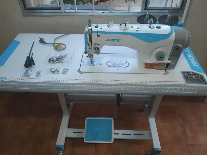 Máquina costura Jack F4 reta industrial eletrônica nova(retirar)