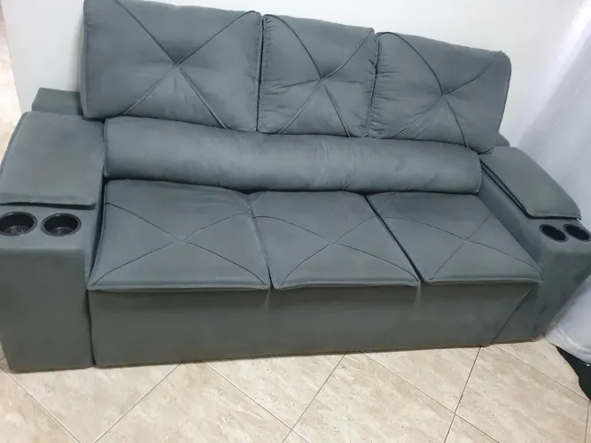 Sofá retrátil reclinável