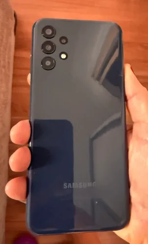 Celular Samsung A13 muito novo