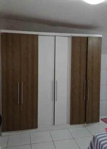 Guarda roupa 6 portas usado