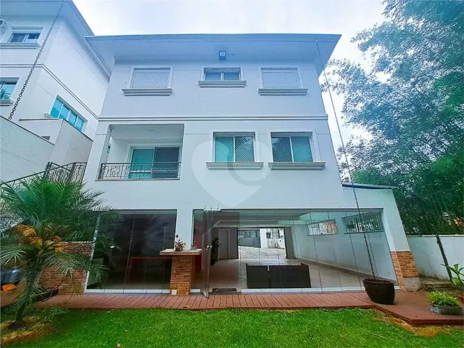 Condominio fechado no horto florestal, 4 suites, 6 vagas de garagem