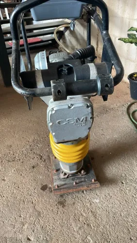 Vende compactador de solo csm retal cs 70 motor ronda GX 120 novo