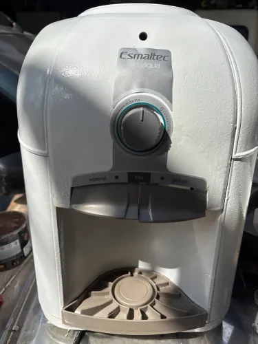 Gela água de mesa esmaltec