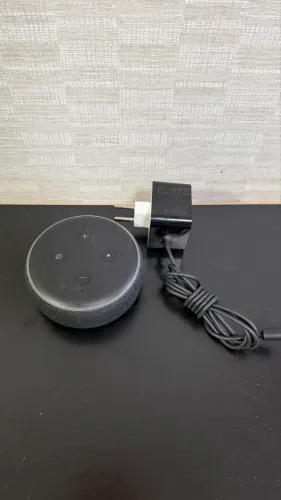 Alexa Plus 4 geração com controle remoto universal