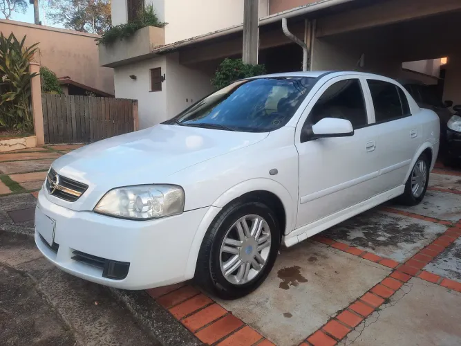 Chevrolet Astra Sedan 2.0/ CD 2.0 MPFI 8V 4P Aut. 2004