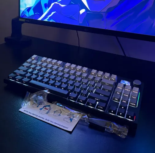 Teclado Atk Shark K86 - LACRADO, com tela!