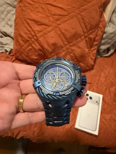 Relógio invicta azul