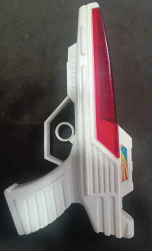 Brinquedo Laser Pistol anos 80 luz e som vesão internacional