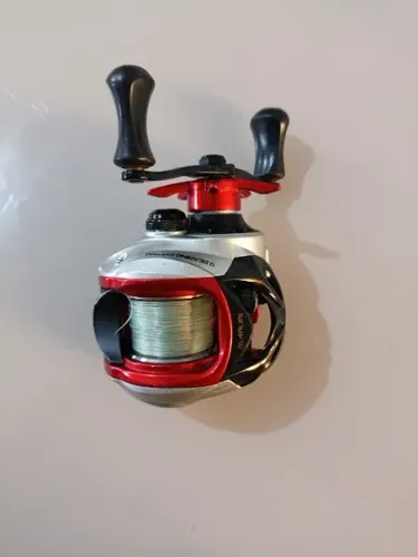 Carretilha Maruri Crystal Phantom