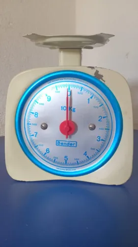 Balança Analógica Bender - Até 10 kg | Modelo Tradicional e Resistente.