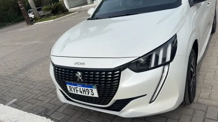 Peugeot 208 Roadtrip 1.6 Flex 16V 5P Aut. 2023