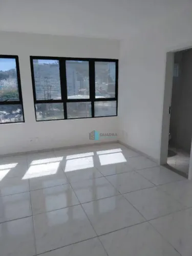 Sala no Shopping Trindade com 26m2 com Banheiro e Chuveiro