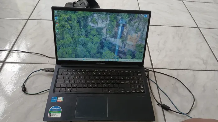 Asus vivobook 15
