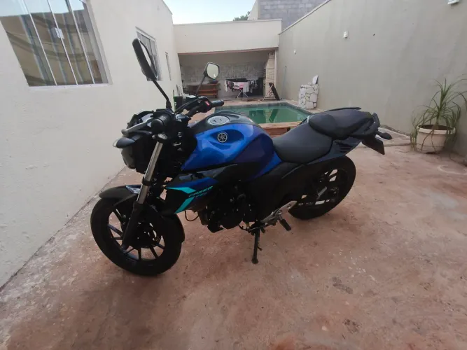 Fz25 250 23/24