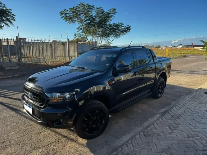 Ford Ranger Black 2.2 4X2 CD Diesel AUT 2023