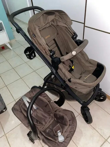 Carrinho de bebê 